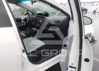 2014 Toyota PRIUS фото