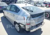 2014 Toyota PRIUS photo
