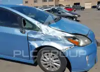 2014 Toyota PRIUS photo