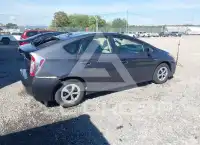 2014 Toyota PRIUS фото