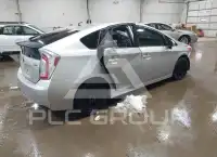 2014 Toyota PRIUS photo