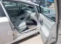 2014 Toyota PRIUS photo
