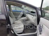 2014 Toyota PRIUS фото