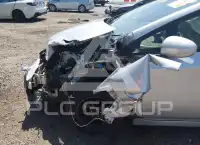 2014 Toyota PRIUS фото