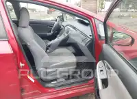 2014 Toyota PRIUS photo