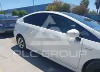 2014 Toyota PRIUS фото