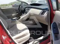 2014 Toyota PRIUS фото