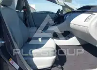 2014 Toyota PRIUS фото
