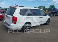 2014 KIA Sedona фото
