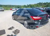 2014 Ford FOCUS photo