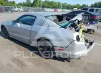 2014 Ford MUSTANG photo