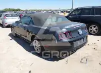 2014 Ford MUSTANG photo