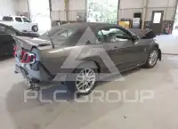 2014 Ford MUSTANG photo