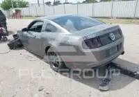 2014 Ford MUSTANG photo