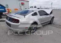 2014 Ford MUSTANG photo