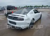 2014 Ford MUSTANG фото