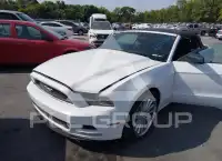 2014 Ford MUSTANG фото