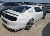 2014 Ford MUSTANG фото