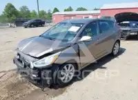 2014 Hyundai Accent photo