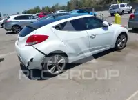 2014 Hyundai Veloster photo