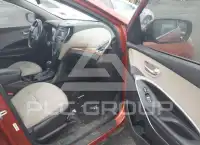 2014 Hyundai Santa Fe photo