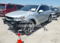 2014 Volkswagen Touareg photo
