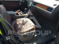 2014 Volkswagen Touareg photo