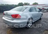 2014 Volkswagen Passat photo