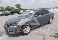 2014 Volkswagen Passat photo