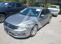 2014 Volkswagen Passat photo