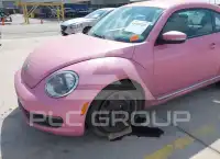 2014 Volkswagen BEETLE фото
