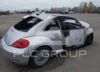 2014 Volkswagen BEETLE фото