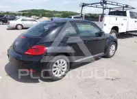 2014 Volkswagen BEETLE photo