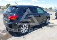 2015 Mitsubishi OUTLANDER photo