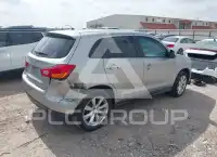 2015 Mitsubishi OUTLANDER photo