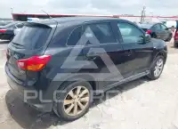 2015 Mitsubishi OUTLANDER photo
