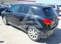 2015 Mitsubishi OUTLANDER фото