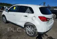 2015 Mitsubishi OUTLANDER фото