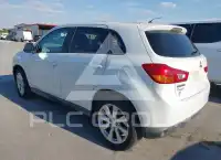 2015 Mitsubishi OUTLANDER фото