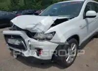 2015 Mitsubishi OUTLANDER фото