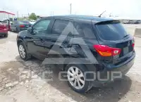 2015 Mitsubishi OUTLANDER photo