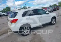 2015 Mitsubishi OUTLANDER фото