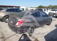 2015 Nissan VERSA фото
