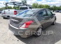 2015 Nissan VERSA фото