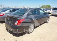 2015 Nissan VERSA photo