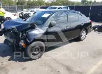 2015 Nissan VERSA photo