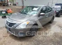 2015 Nissan VERSA photo