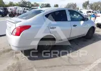 2015 Nissan VERSA photo