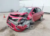 2015 Nissan VERSA фото