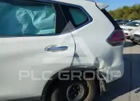 2015 Nissan ROGUE photo
